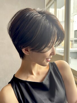 ハルキ ミナト ジャパン オオサカ(HARUKI MINATO japan OSAKA) ハンサムショート 30代40代50代60代ヘア 白髪 大阪ショート 梅田