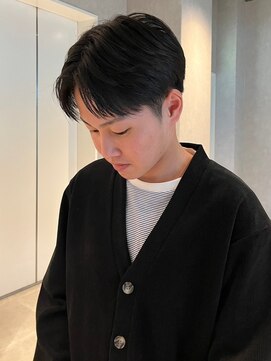 メンズサロン ブロック(Men's Salon bloc) センターパート 爽やか マッシュヘア ストレート 眉カット