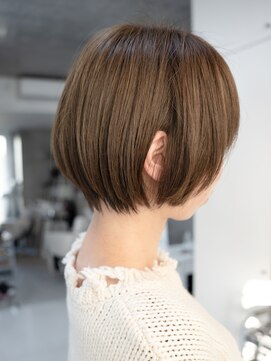 ホロン 池袋(HOLON) 池袋HOLON【襟足が浮かないインナーレイヤー丸みショート】