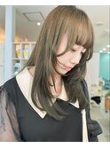 オリーブベージュ×顔まわりレイヤー