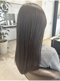 ツヤストレート×グレージュカラー