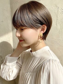 アフロート ルヴア(AFLOAT RUVUA) 「岩田莉奈」40代50代に人気の似合わせ丸みショートボブ　新宿