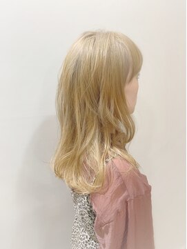 DAMANI 表参道 髪質改善/ヘッドスパ/ハイライト/白髪染め/白髪ぼかし/縮毛矯正 似合わせカット/ミディアムレイヤーカット[表参道駅]