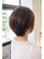 クリュウゲート 吉祥寺店(KURYU GATE)&nbsp;襟足を自然にタイトに整え、首元がきれいに見えるショートボブ。