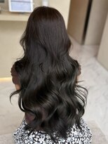 メラ 原宿(MELA) レイヤーカットハッシュカットグレージュブリーチなし黒髪暗髪
