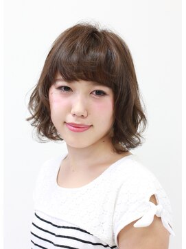 ヘアアンドメイク ドーリー(Hair&Make Dolly) フェミニンボブ