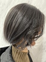 リーオオサカ(Lee Osaka)&nbsp;【Lee大阪店】丸みボブ 透け感 グレージュ/新出奈津樹