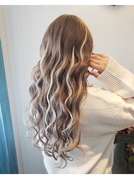 サーティーン(THIRTEEN) 学生さんにもオススメ♪エクステで簡単イメチェン《10代20代》