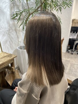 ロア インターナショナル 新宿店(LoA International) オリーブベージュ