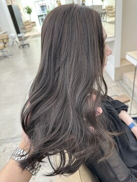 ニュート(Neut ) グレージュカラー