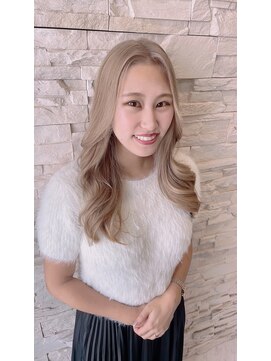 トータルビューティサロン シェリ(total beauty salon cheri) ハイトーンデザインカラー×レイヤースタイル