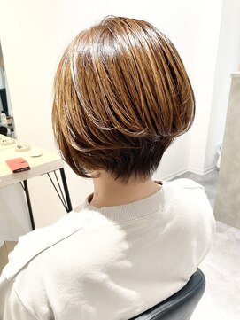 ストフ(stof) 前下がりショートボブ/レイヤーカット/ひし形ショートボブ