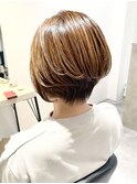 前下がりショートボブ/レイヤーカット/ひし形ショートボブ