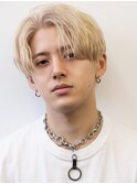 金髪メンズショートセンターパートツーブロック