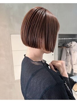 ハウ 心斎橋(how) 大人可愛い切りっぱなしひし形レイヤーカットモカベージュ