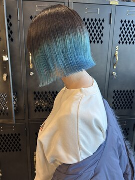 アチーブリス(achieve Liss) 個性派水色カラーハイトーングラデーションダブルカラーボブ