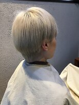 オッジヘアー(Oggi Hair) シルバーマッシュ　25 1月