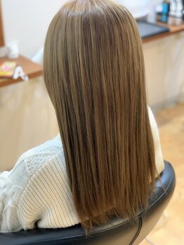 美容室ログ(rogu)の写真/髪質改善トリートメントでダメージを補修しながら潤い溢れるスタイルに◇髪質やクセに合わせた施術◎