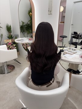 イオエ(ioe) ミディアムレイヤー/ツヤ髪スタイル/グレージュ/ショートボブ