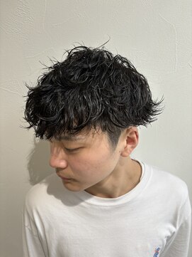 波巻きスパイラルマッシュツーブロックメンズパーマ