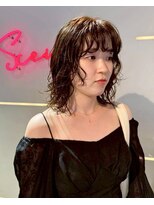 シーン バイ ラッド(SCENE by RAD)&nbsp;自然なくびれ感ショートボブスタイルレイヤー小顔盛り艶感