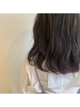 エミィ(emme) ナチュラルカール×ミディ