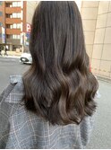 オリーブベージュ、アッシュベージュ、グレージュ