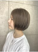 オリーブベージュハイトーンボブ