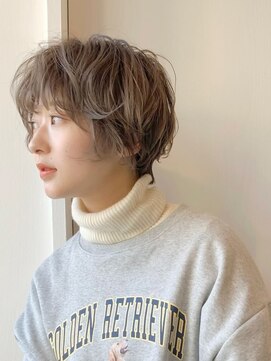 ユーリー(juurii) ハイライトにトップが動きのあるアクティブショート