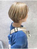 ハイトーンショートボブ