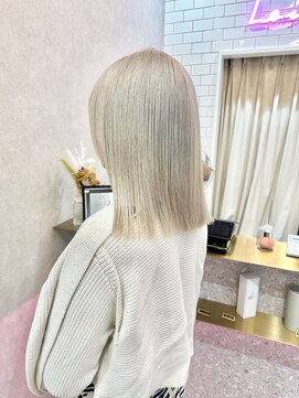 ロンド レア 天神大名店(Lond Le’a) 天神大名ダブルカラーケアブリーチハイトーンホワイトベージュ