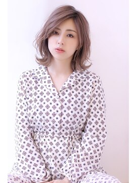 オーロ(ORO) 小顔カット外ハネカールセミディ