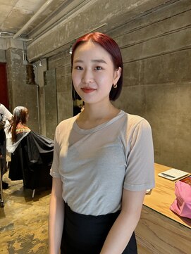 ハマモト シンプルボブとレッドカラー