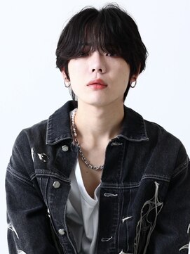 アクシー ヘアーアンドメイク(AXY HAIR&MAKE) 【AXY新宿】マッシュ×シャドウパーマ/センターパート波巻き