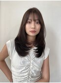 外ハネの苦手な方へ!内巻きのロングレイヤースタイル