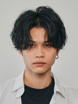 フィフス トウキョウ (fifth TOKYO) フェザーショートフェザーパーマ刈り上げショート渋谷ビジネス