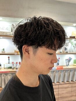 【春日井/JR勝川駅すぐ】数多くのメンズを担当してきた実力派スタイリストが担当◎最旬スタイルが叶う！