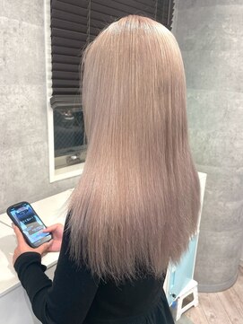 ルーブ トウキョウ(Loob. TOKYO) 池袋ブリーチミルクティーベージュヘーゼルベージュグレージュ