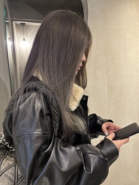 スレイ(SLAY) グレージュカラー