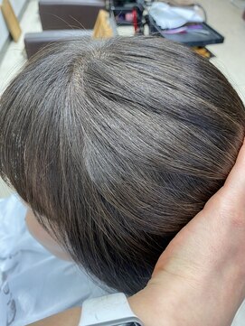 クレッシェレ(Crescere) 白髪ぼかし白髪から天然のハイライトのように