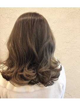 ヌーム 塚本店(NOOM) やわらかブラウン