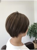ショートボブ
