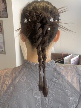 ルサロンニイマル(Le Salon 二○) 【流音】ヘアアレンジ/ヘアセット/タイト/カチモリ/結婚式