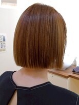 ビューティシモ 所沢(Beautissimo) ベージュカラー 切りっぱなしボブ ハイトーン 髪質改善