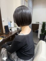 ムーブ(Moob)&nbsp;襟足スッキリ切りっぱなしボブ【別府】