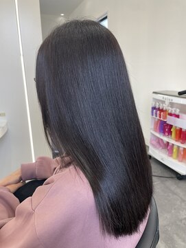 ブルージュ ヘアー(Brugge hair) 暗めベージュ系ロング