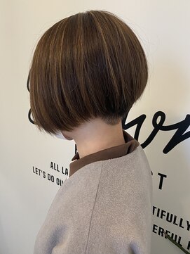 グロウム バイ アフェクト(glowm by AFFECT) ハイライト×刈り上げショート