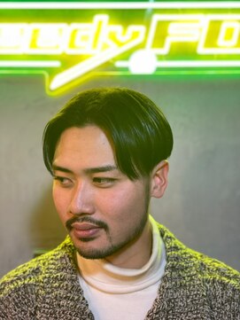 グリーディーフォックス 代々木(Greedy FOX) 韓国マッシュ/センタ-パ-ト/ツイストスパイラル/スキンフェード