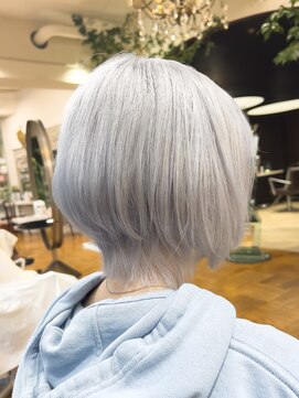 オブヘアーギンザ(Of HAIR GINZA) ホワイトブリーチ☆ウルフカット