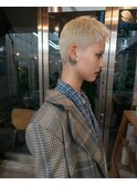 ブロンド　ベリーショート